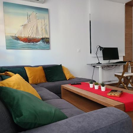 Modern 4-Star Luxury Apt - Wfh Ready, Free Parking Zágráb Kültér fotó