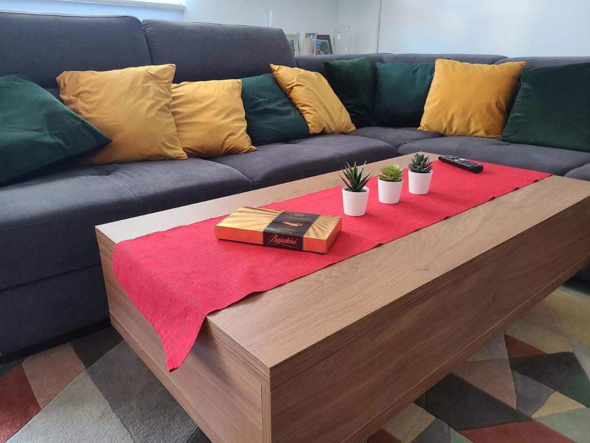 Modern 4-Star Luxury Apt - Wfh Ready, Free Parking Zágráb Kültér fotó