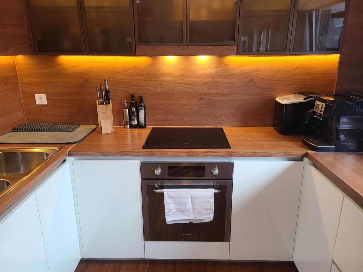 Modern 4-Star Luxury Apt - Wfh Ready, Free Parking Zágráb Kültér fotó